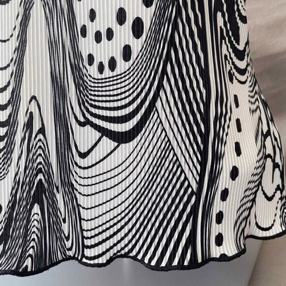 Y2K Style Abstract Tank Top Sleeveless Blouse - Picture 5 of 6